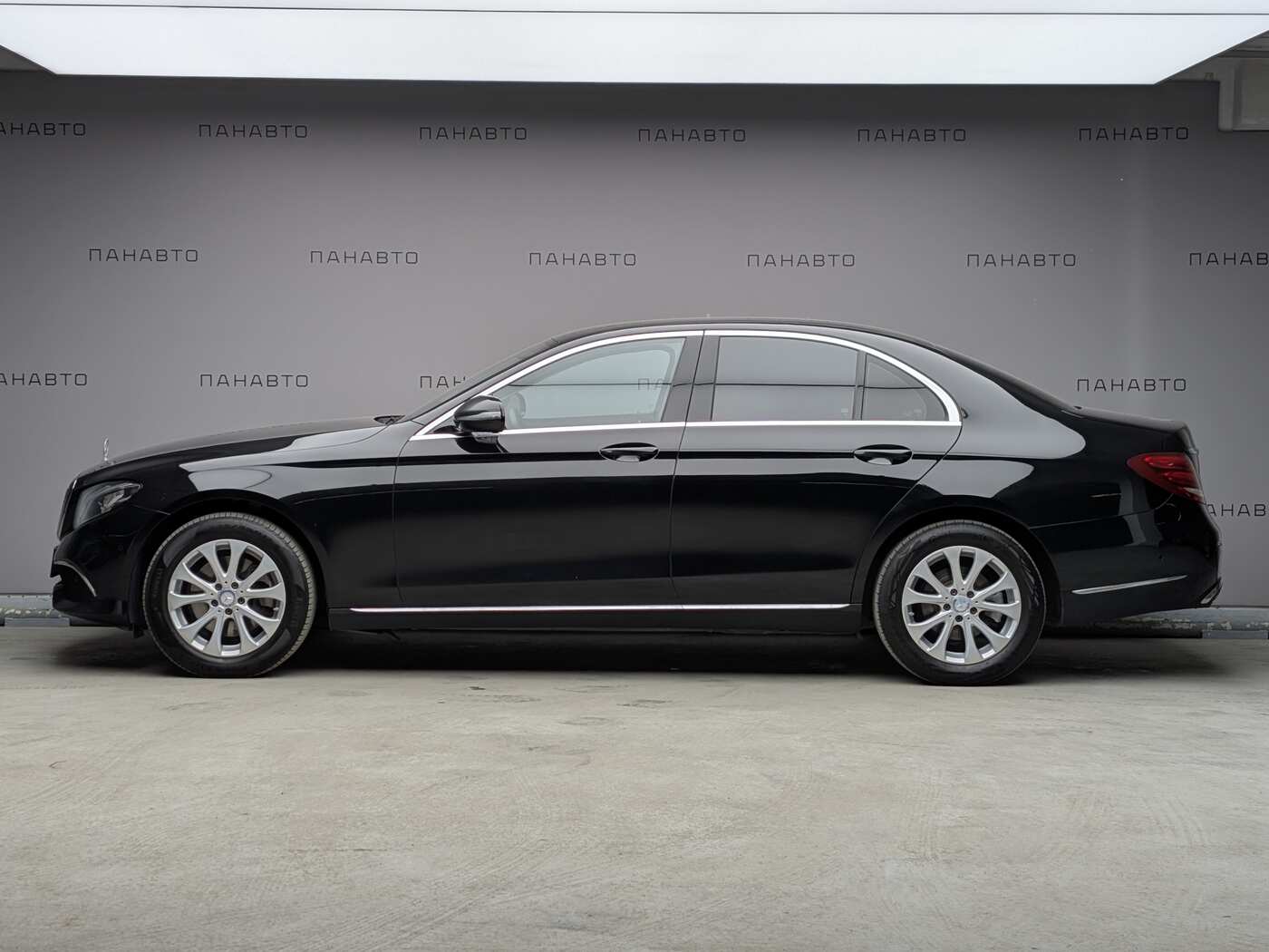 Mercedes-Benz E 200 4MATIC Business